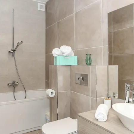 Villa Palazio A Spectacular 7 Bedroom 90 Metres To The Sea And Promenade Trogir