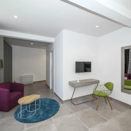 Palazio A Spectacular 7 Bedroom 90 Metres To The Sea And Promenade Trogir