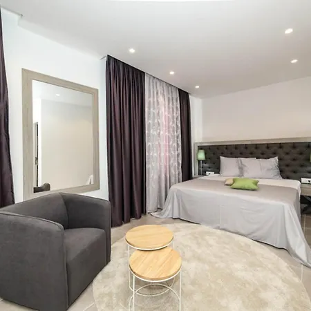 Palazio A Spectacular 7 Bedroom 90 Metres To The Sea And Promenade Trogir